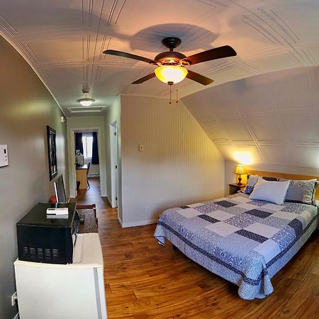 Motel Au Vieux Frontenac Thetford Mines Eksteriør billede