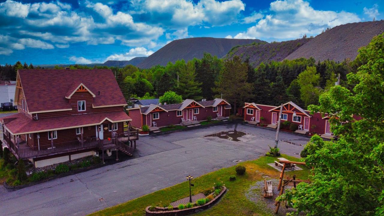 Motel Au Vieux Frontenac Thetford Mines Eksteriør billede