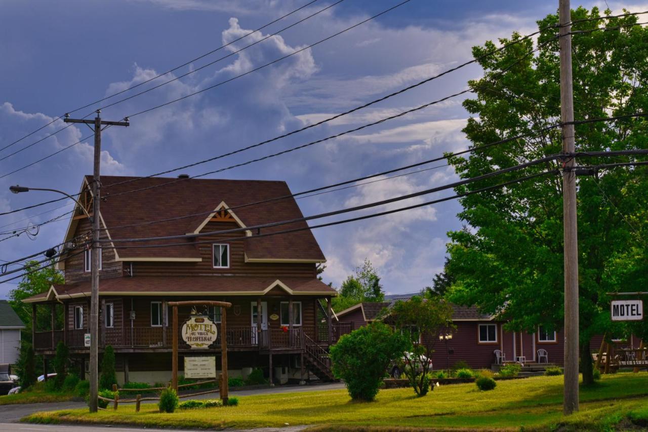 Motel Au Vieux Frontenac Thetford Mines Eksteriør billede
