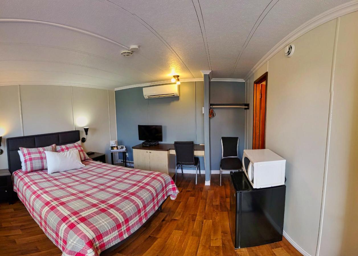 Motel Au Vieux Frontenac Thetford Mines Eksteriør billede
