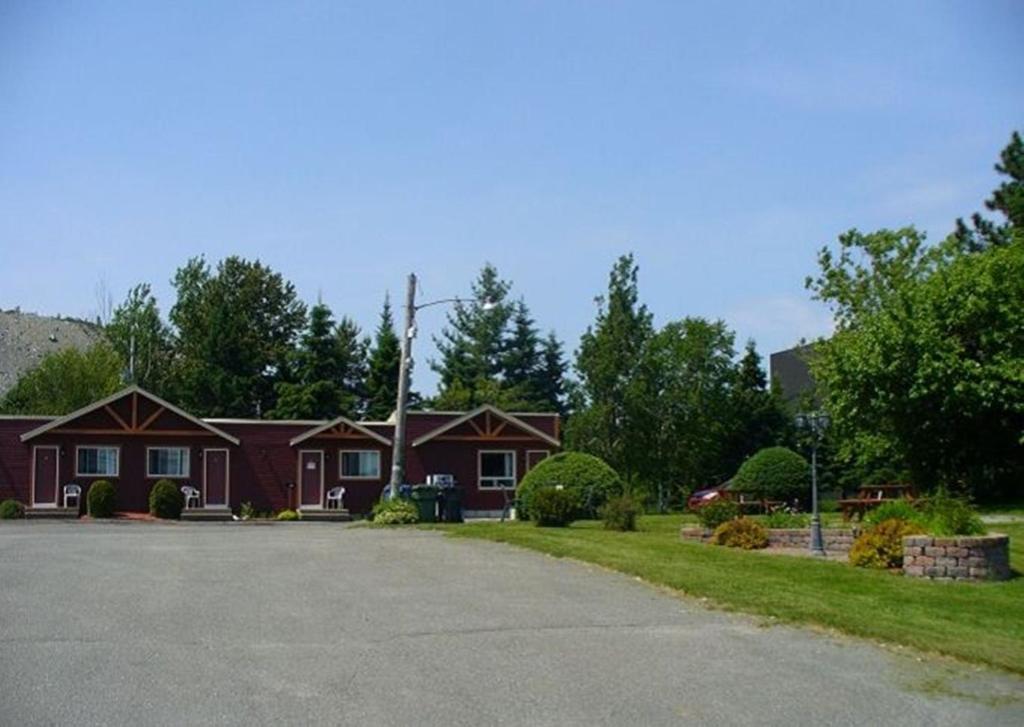 Motel Au Vieux Frontenac Thetford Mines Eksteriør billede